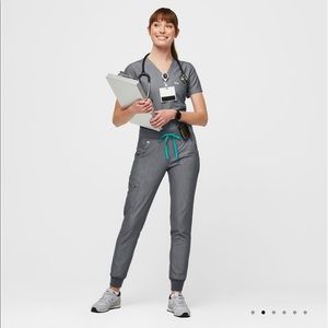 Figs Grey/graphite scrub set